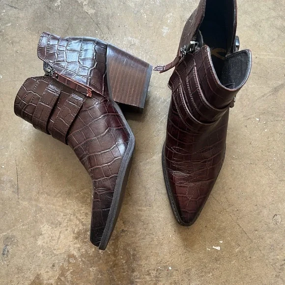 Sam Edelman Croc-Embossed Dark Brown Ankle Booties Size 8 - Picture 2 of 9